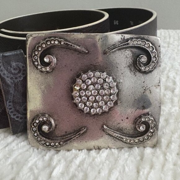 Gorgeous leather belt with embellished buckle - Picture 1 of 5